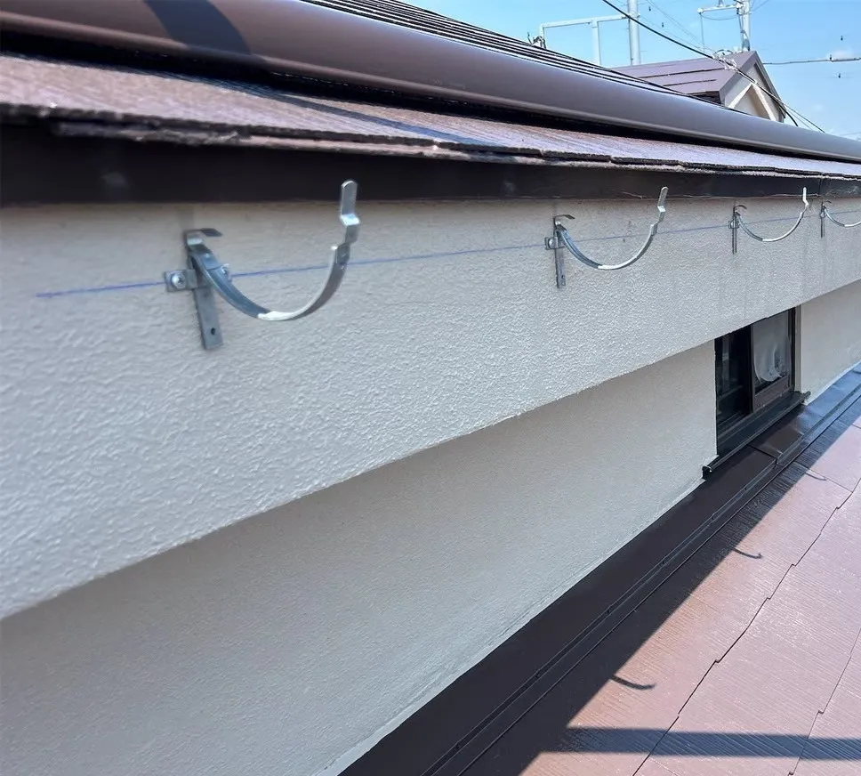 雨樋　新規金具取付