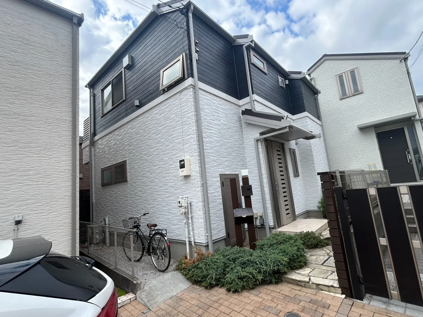 【東京都　世田谷区】屋根重ね葺き工事