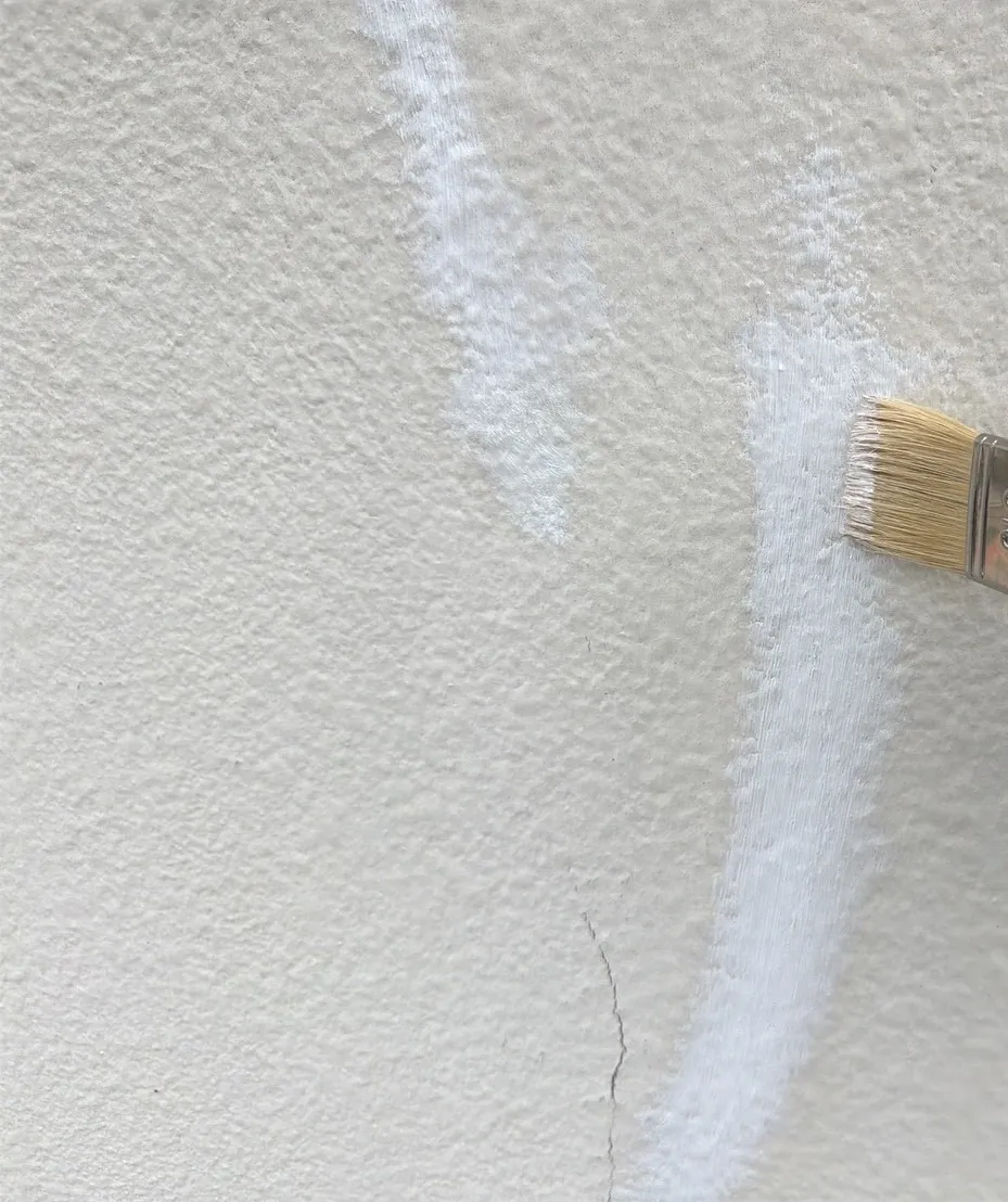 外壁　ひび割れ補修