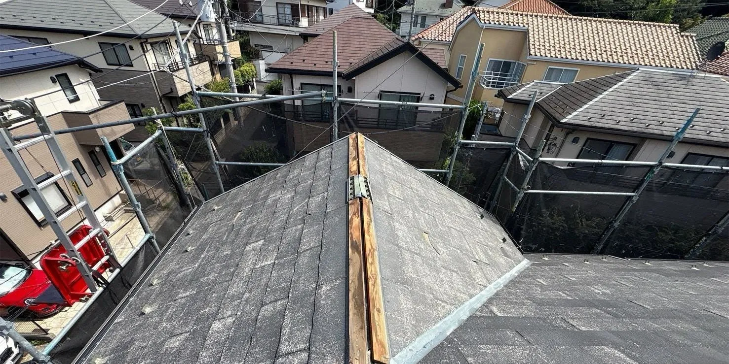 屋根　既存棟板金解体撤去